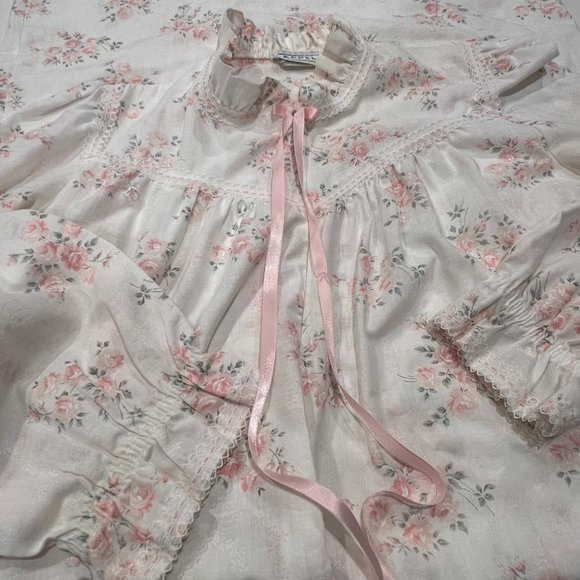 Appel Vintage Women's Prairie Zip Robe, Delicate Rose Pattern, White Pink, M - Picture 4 of 9